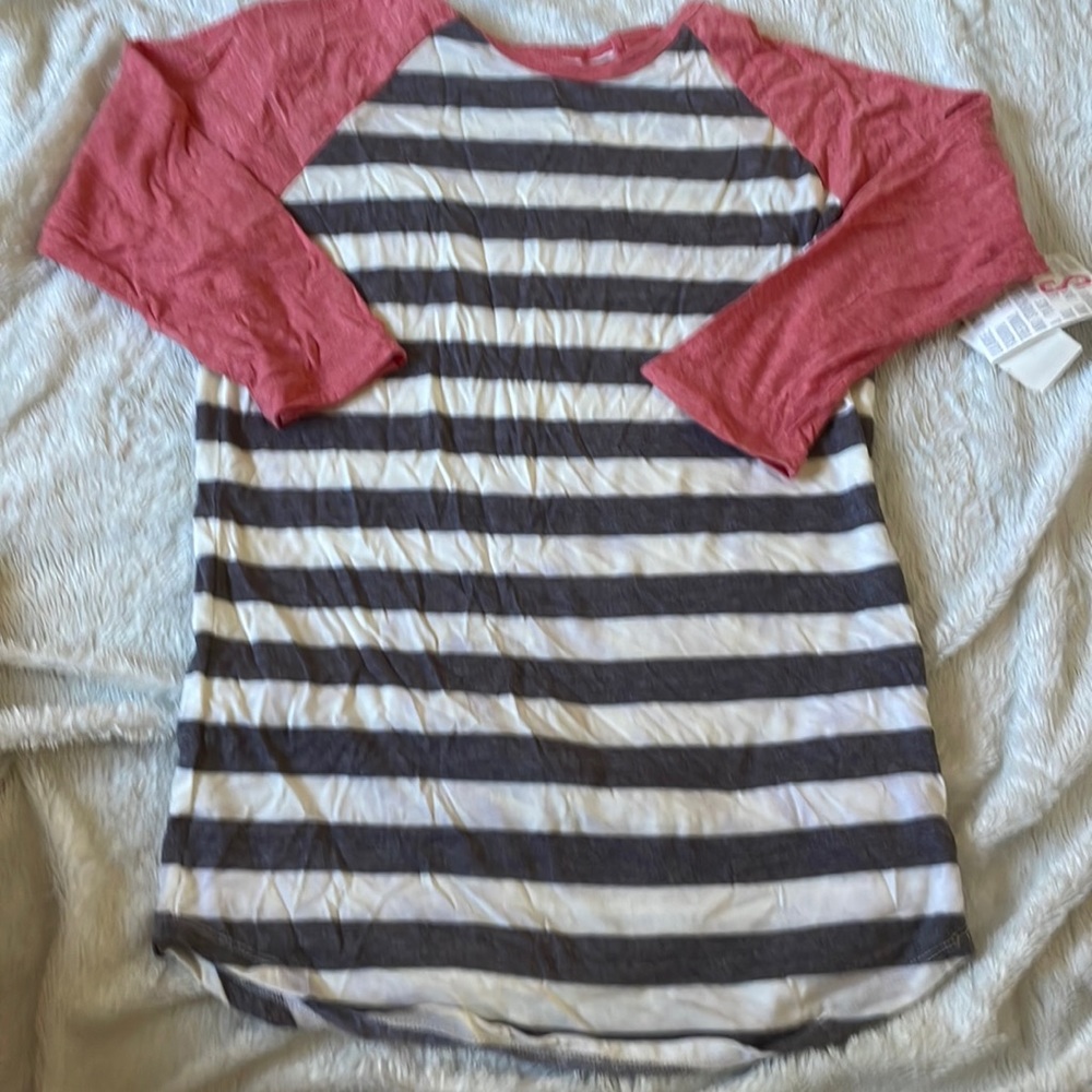 NWT. LuLaRoe Randy baseball tshirt. Size smal